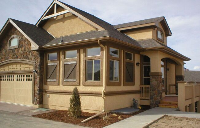 LUXURY PATIO HOME IN DISTRICT 20 SHOWING BEGIN AUGUST 1ST