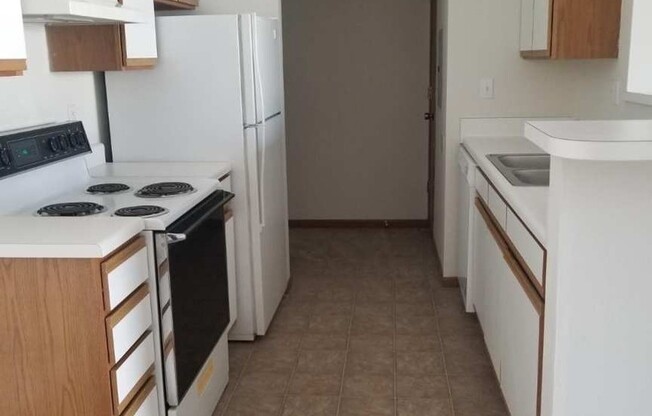 1 bed, 1 bath, 889 sqft, $940, Unit 124-202