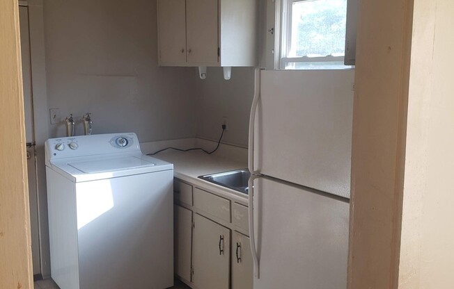 2 beds, 1 bath, $950