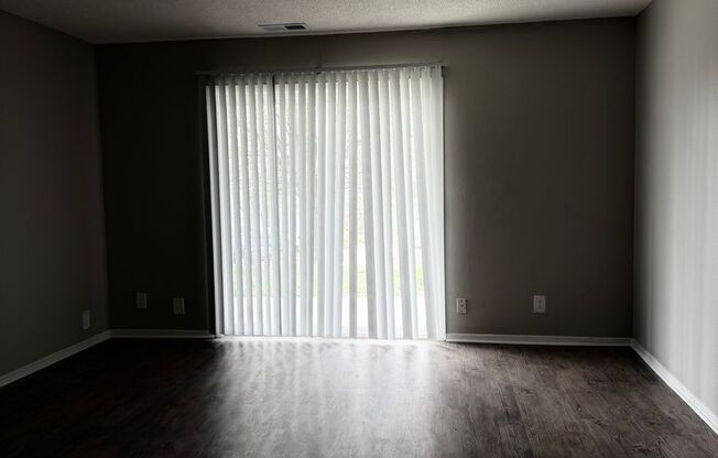 1 bed, 1 bath, 670 sqft, $1,000, Unit 217