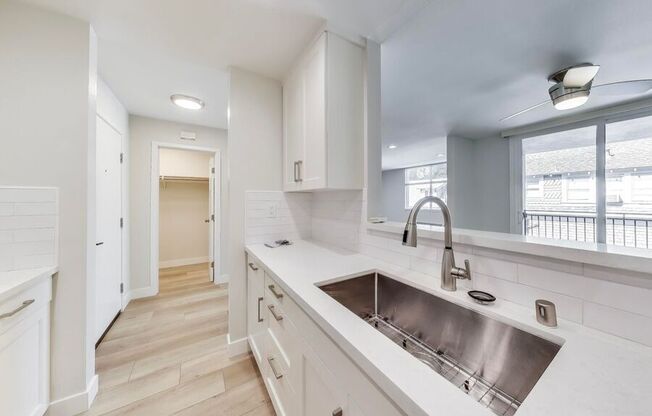 725 Cowper Street Unit 22