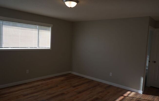 Completedf Remodeled 2 Bedroom Duplex for Lease in Vancouver - 3000 "O" Street
