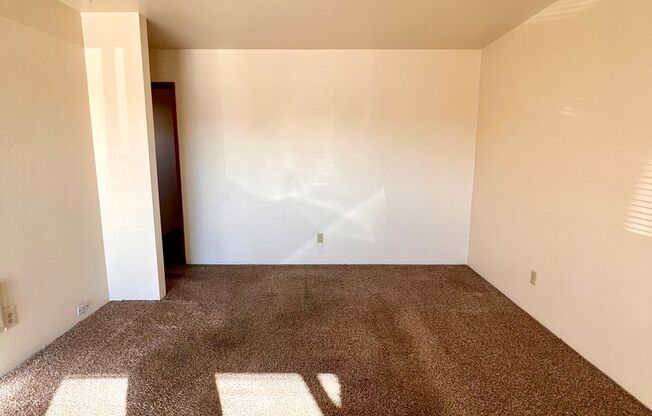 1 bed, 1 bath, 600 sqft, $925, Unit O-1