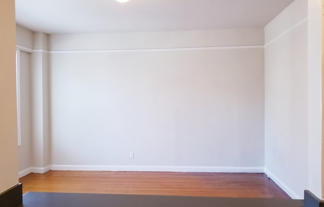 Studio, 1 bath, 500 sqft, $2,045, Unit 303