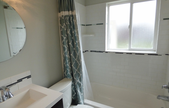 Great 4 Bd Home in Murray