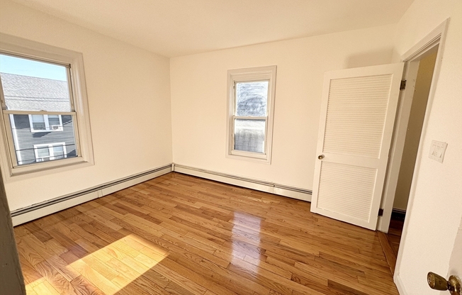 2 beds, 1 bath, $2,650, Unit 3