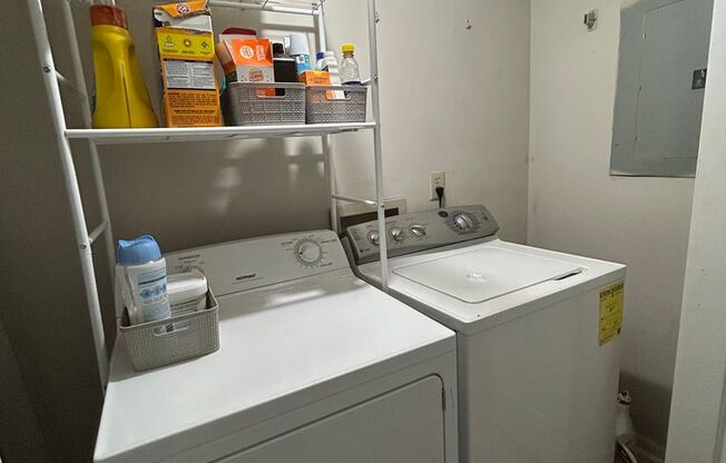 2 beds, 2.5 baths, $1,600, Unit # 25