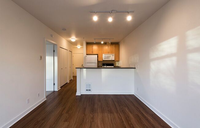 525 1st Ave West