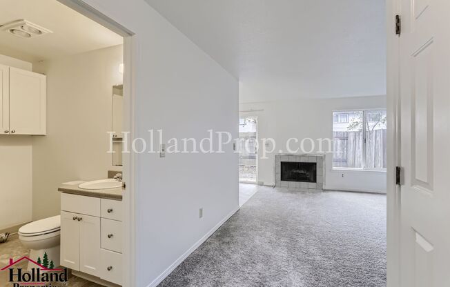 3 beds, 1.5 baths, 836 sqft, $1,595, Unit Unit C