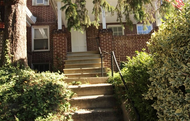 2025/2026 JHU Off-campus 6bd/2ba house w/ W/D! Available 6/9/25