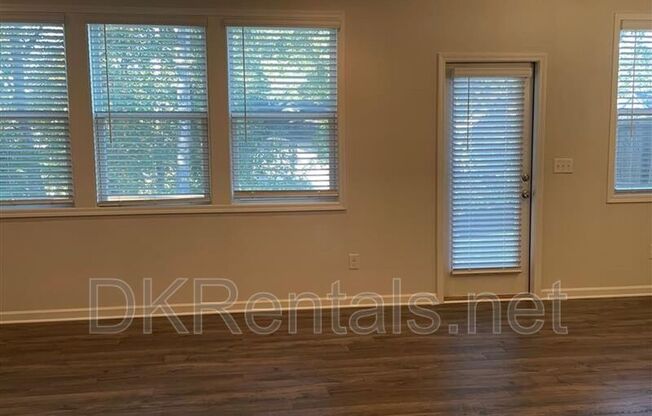 1809 PARKADES PATH SW