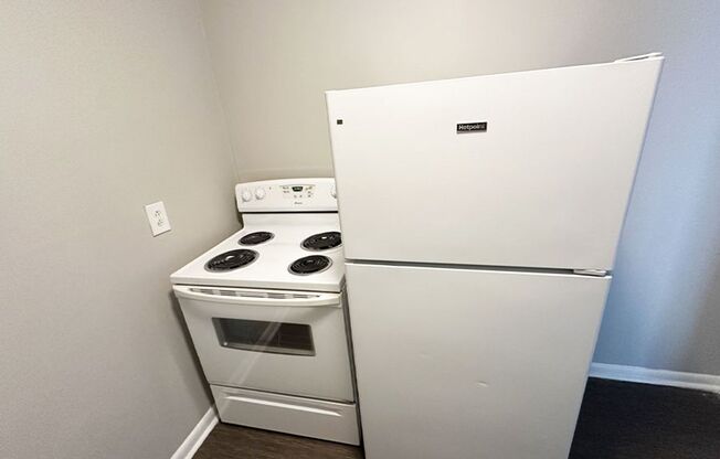 1 bed, 1 bath, 560 sqft, $815, Unit 715-17