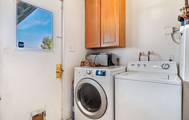 2 beds, 1 bath, $1,800