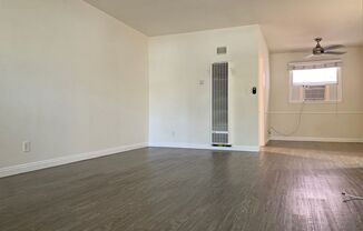 Studio, 1 bath, 563 sqft, $1,695, Unit 11