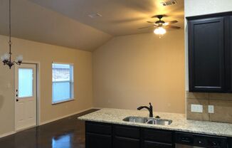 3 beds, 2 baths, 1,372 sqft, $1,585