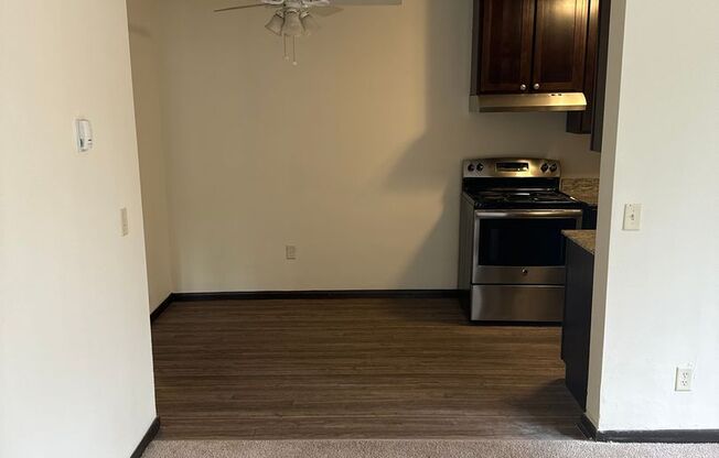 1 bed, 1 bath, 600 sqft, $870, Unit Unit 108