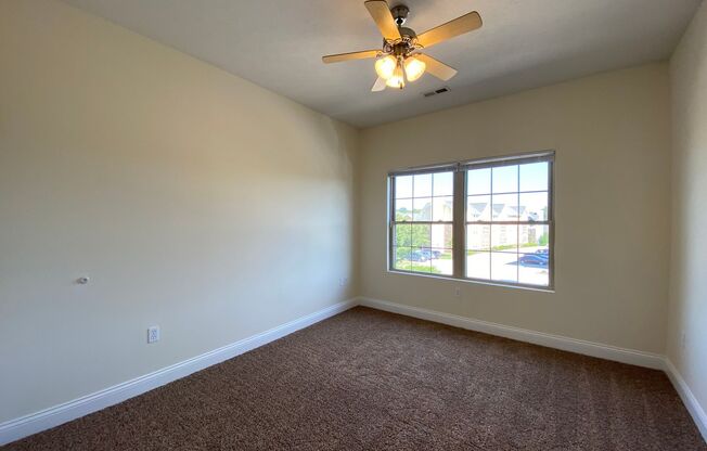 1 bed, 1 bath, 775 sqft, $900, Unit Apt. E