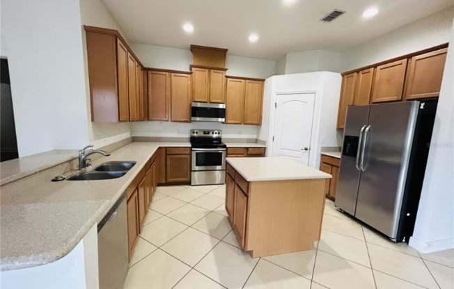 1642 CHANDELLE LN