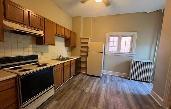 1 bed, 1 bath, 1,100 sqft, $1,550