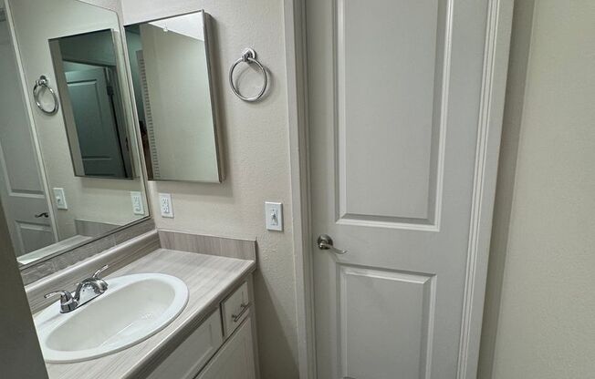 1 bed, 1 bath, 815 sqft, $2,495, Unit 251