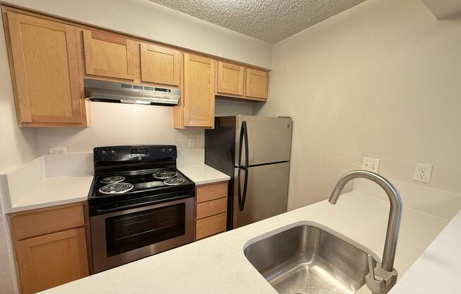 2 beds, 2 baths, 950 sqft, $1,704, Unit WWK-301