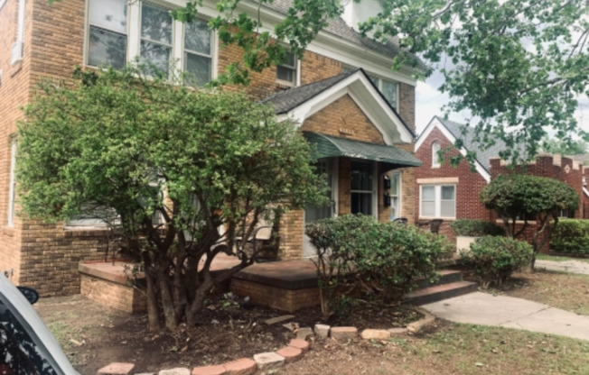 2609 NW 12 ST