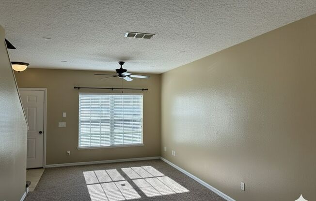 Charming & Move-In Ready Townhome in Gated Placid Lake! $500 off First Month Rent!