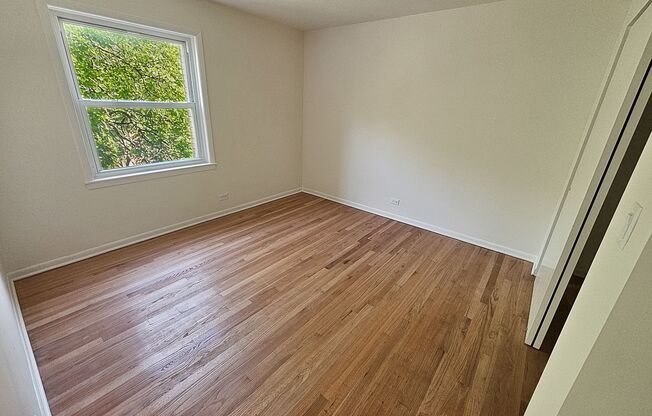 3 beds, 2 baths, $3,295, Unit 502