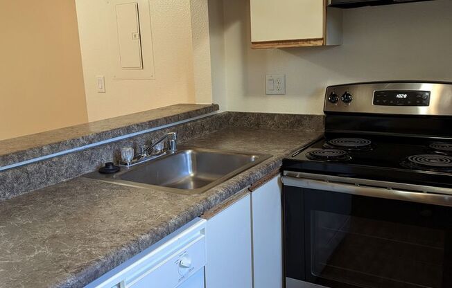 2 beds, 1 bath, 830 sqft, $2,000, Unit F301