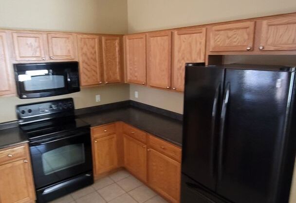 2 beds, 2 baths, $1,750