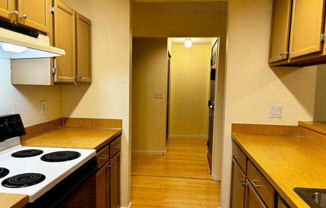 2 beds, 2 baths, $2,195, Unit Unit B101