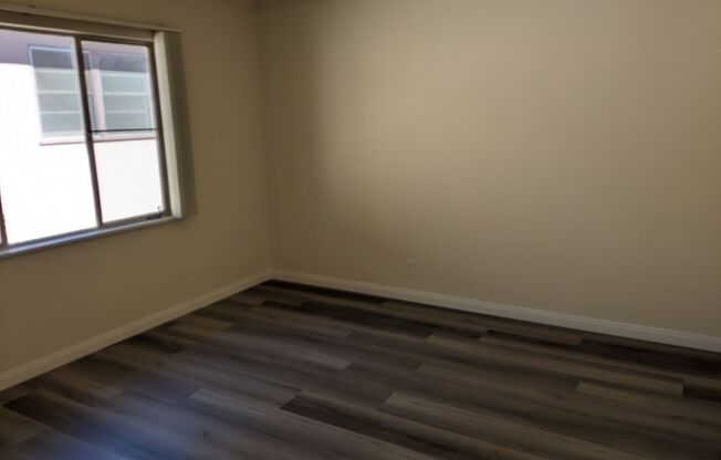 1 bed, 1 bath, 710 sqft, $1,975, Unit 7