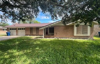 4 beds, 2 baths, $1,795