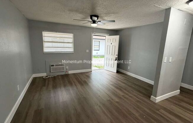 1904 N 42nd St. Unit B Tampa, FL 33605