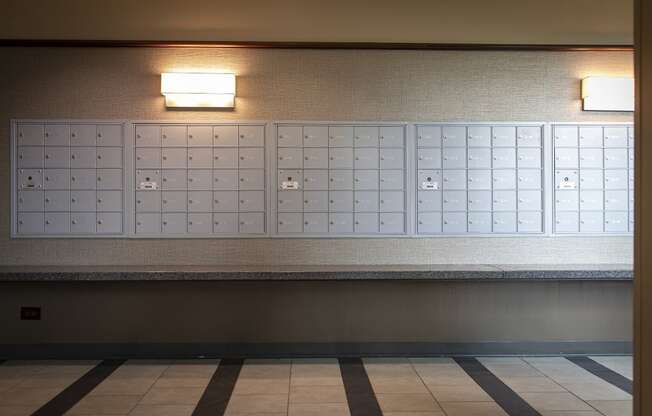 24 Hour Package Lockers at Twin Towers, Chicago, IL, 60615