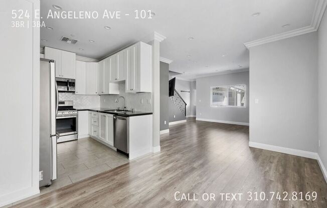 524 E ANGELENO AVE