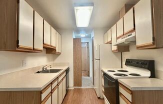 2 beds, 1 bath, 819 sqft, $1,786, Unit B203