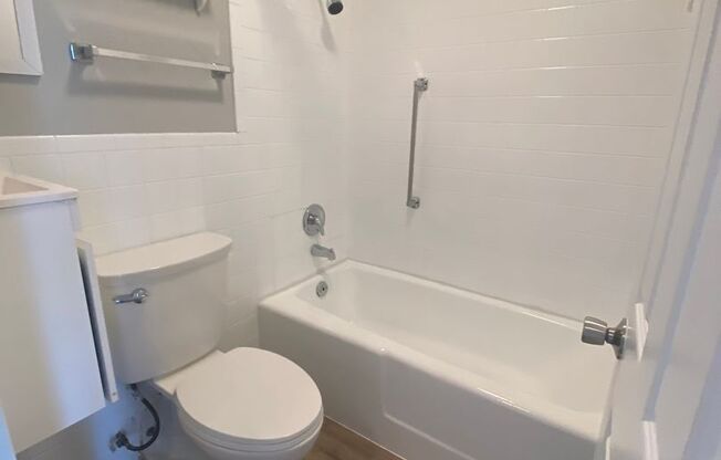 Studio, 1 bath, 500 sqft, $895, Unit 246