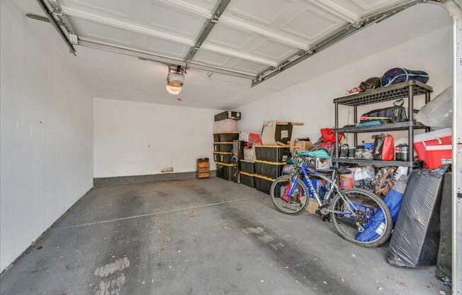 2 beds, 2 baths, 1,049 sqft, $2,600
