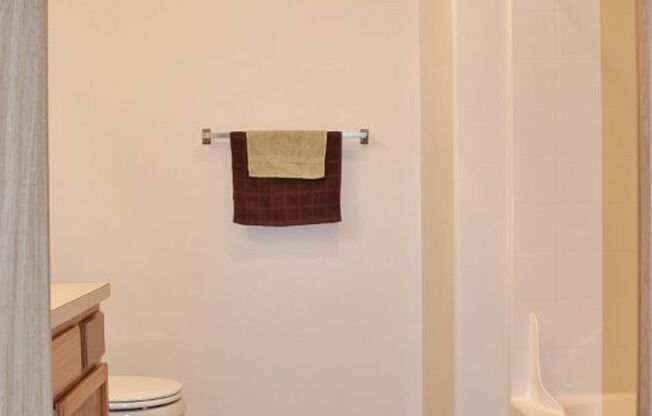 3 beds, 2 baths, 1,075 sqft, $1,750, Unit 309