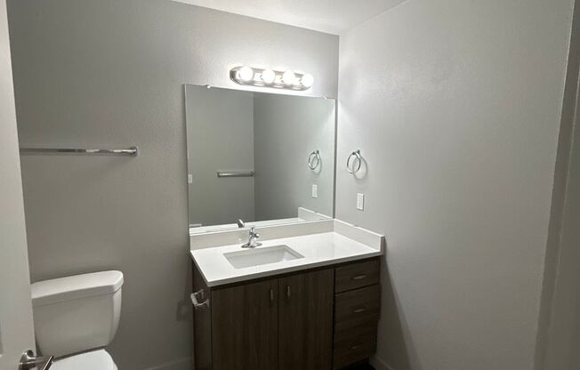 1 bed, 1 bath, $1,385, Unit A202