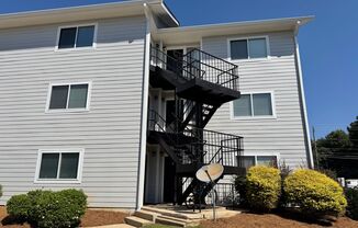 Village Green Condos, Unit A-204