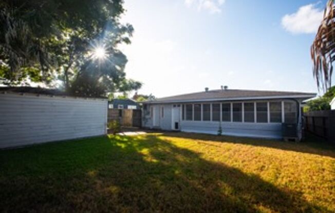 Galveston 3BR Home Near UTMB | Spacious Backyard + October 1st Move-In