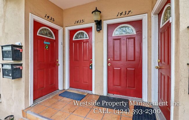 1435-1437 1/2 N. Las Palmas Ave.