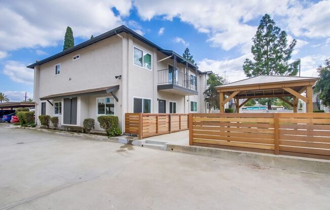 2 beds, 2 baths, 893 sqft, $2,550, Unit 685-P