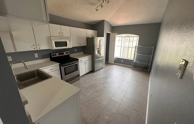 12550 CASTLEMAIN TRL