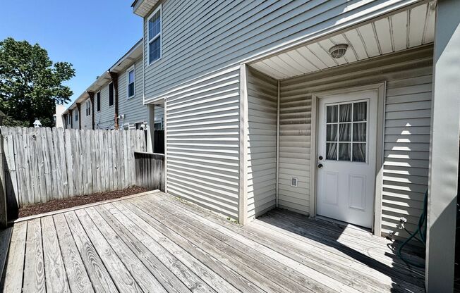 Upgraded Condo at Chic's beach!! Updated Kitchen w/Granite & Stainless Steel! Pet Friendly!