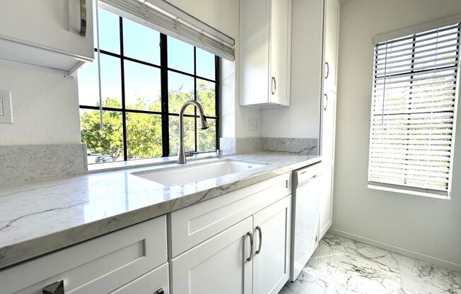 Mira Mesa Gem! Spacious 2BR Condo w/A/C, In-Unit Laundry & Balcony