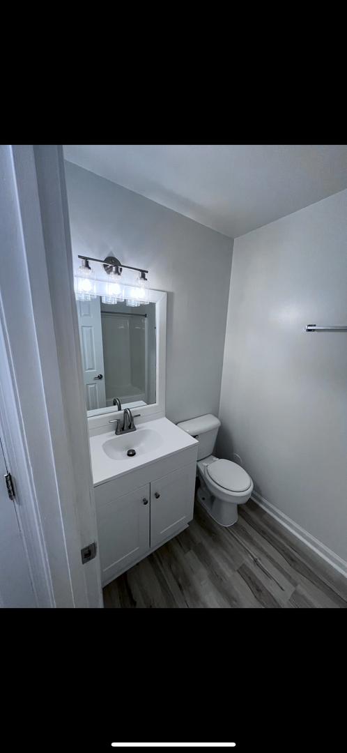 2 beds, 2 baths, 1,000 sqft, $1,745, Unit 310 B Commonwealth Court