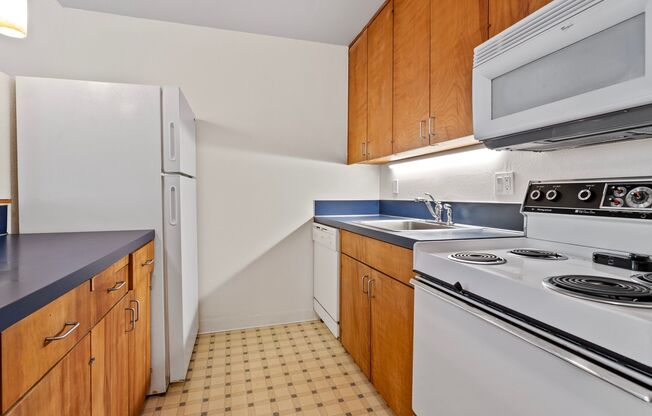 Downtown Living Starts At Lair Hill. 1 Bedroom 1 Bathroom Apartment Home Ready For you To Call Home